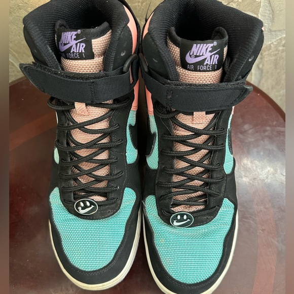 Nike Air Force 1 High 'Have A Nike Day' - Picture 5 of 10